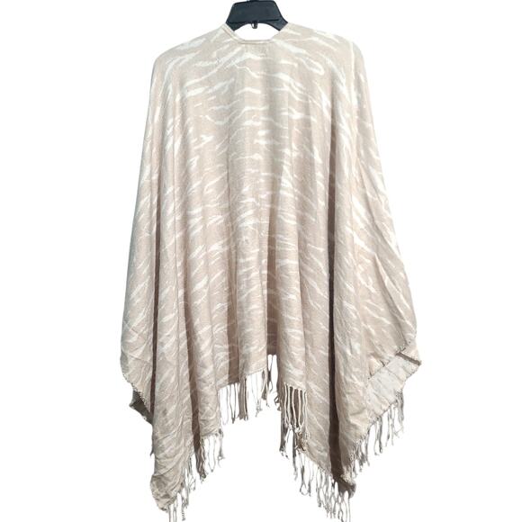 Abercrombie & Fitch Beige Animal Print Open Shawl Poncho OS NWT - Picture 2 of 5